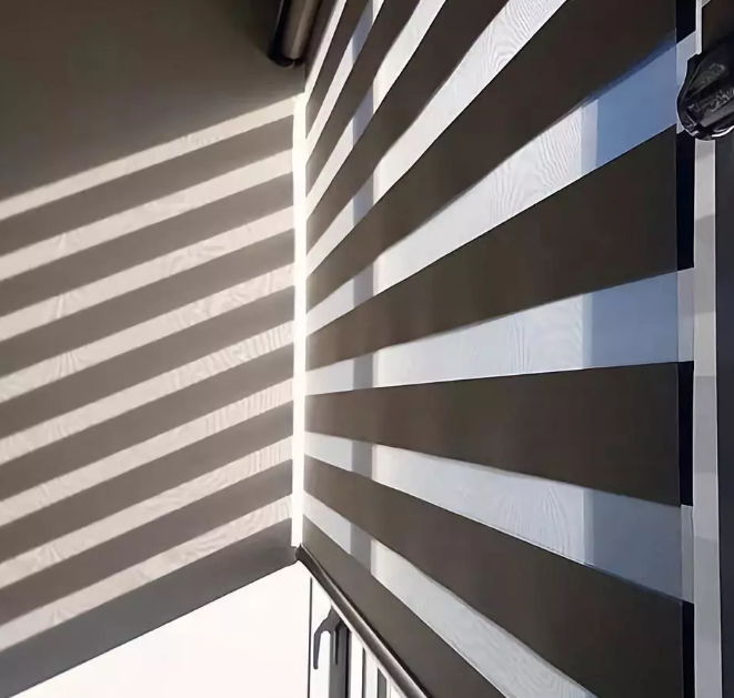 全面的斑馬簾窗飾遮陽結(jié)構(gòu)、安裝和效果圖