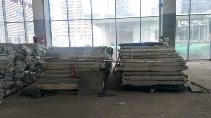 絲綢之路貿(mào)易中心幕墻電動(dòng)遮陽項(xiàng)目現(xiàn)場葉片