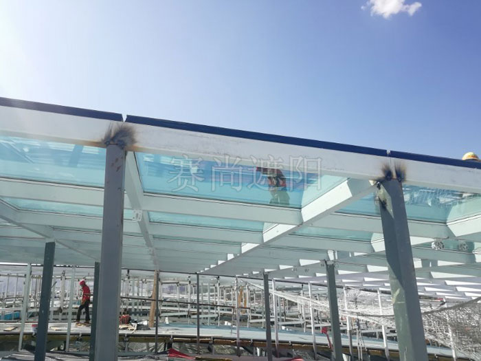 西寧新華聯(lián)國(guó)際旅游城采光頂遮陽(yáng)系統(tǒng)項(xiàng)目進(jìn)場(chǎng)施工