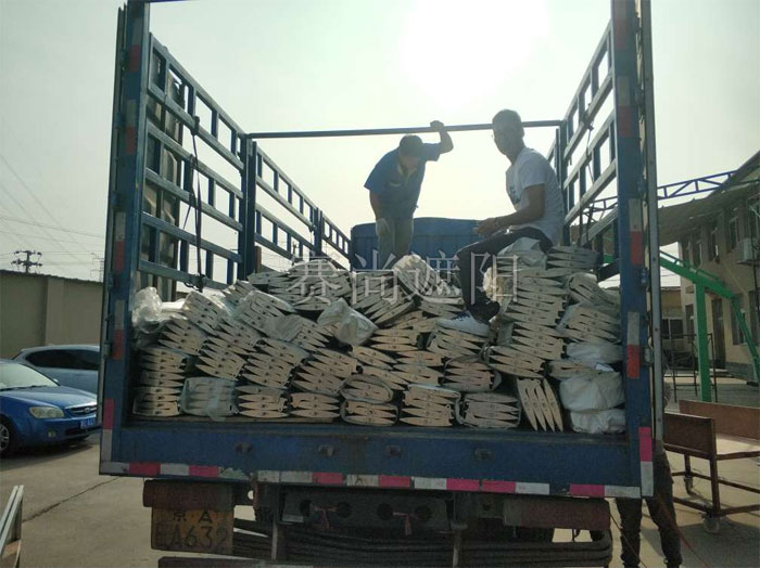 遠洋天著春秋37#樓電動百葉工程梭形百葉發貨