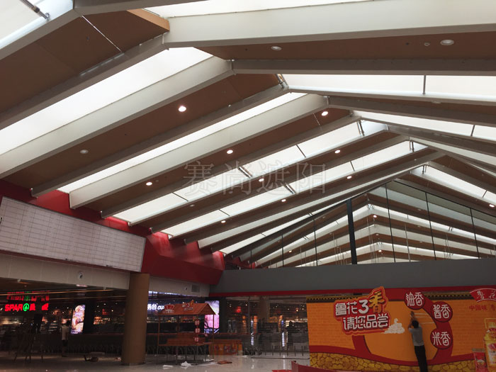 濟(jì)南文博購物廣場采光頂電動遮陽窗簾效果實(shí)景圖片