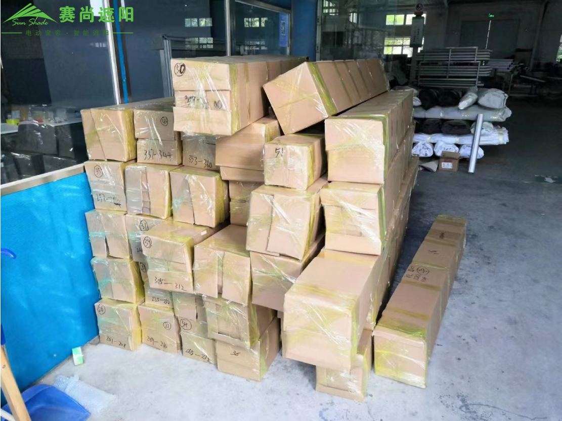 圖：防風卷簾打包完成